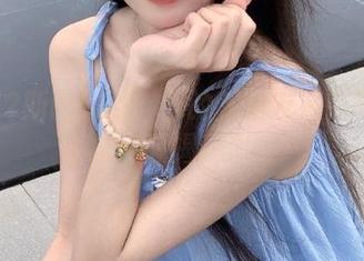 体验72斯的魅力：我的新室友系列写真集与资源揭秘.txt
