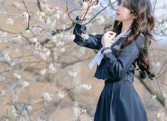Feilin嗲囡囡 – K8傲娇萌萌Vivian独家泳衣写真，网盘分享让你肆意享受！.txt