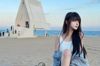 Feilin嗲囡囡 – M梦baby泳衣写真集全新更新，展现风格多变的水中仙子魅力！.txt