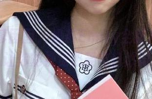 Feilin嗲囡囡 – 奶茶Emily全新户外作品合集：让你的视觉感受与自然同行.txt