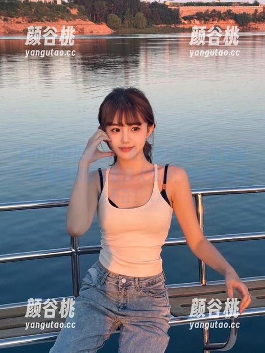 Feilin嗲囡囡 - “鱼子酱Fish”出道啦！JK写真原图与套图大揭秘，她的魅力无处不在！.txt