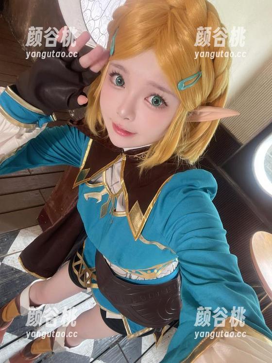 一起来欣赏最新由Hachi小芭分享的Asuna写真艺术！.txt