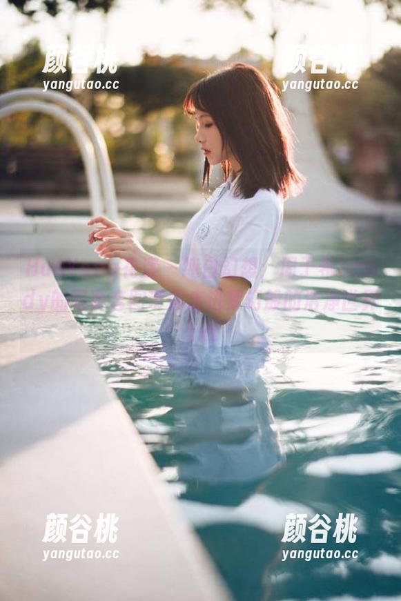 HuaYang花漾 - 纯白幻想：周于希Sandy的写真套图带你走进梦幻般的洁净世界.txt