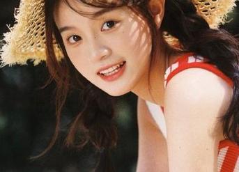 HuaYang花漾 – 奶油米的厨娘写真，感受最新照片中的烹饪与创意结合.txt