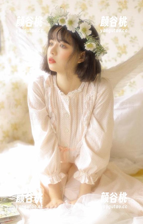 IMZSOCK爱美足 - 视觉盛宴：莹莹空姐顶级高清写真集漫游空中世界.txt