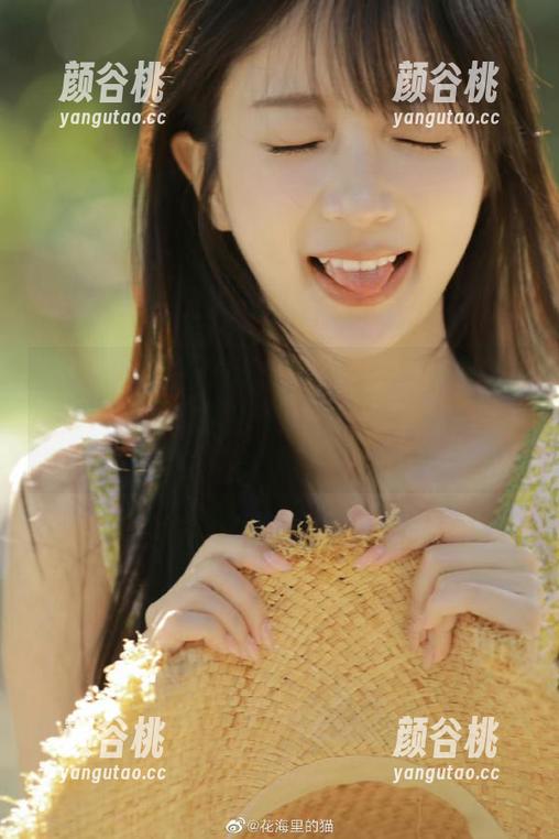 IMiss爱蜜社 - 分享程小烦不烦女神的时尚写真图片，发现她不同风格的迷人姿态！.txt