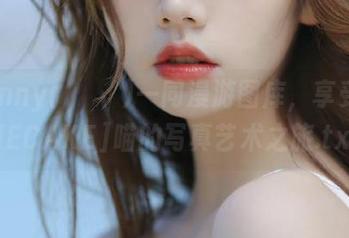 与Jenny(정제니)一同漫游图库，享受[BLUECAKE]喵的写真艺术之旅.txt