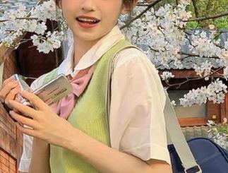 MFStar模范学院 – 办公室私拍：Evelyn艾莉的独家套图，深入探讨现代职场女性的魅力与生活.txt