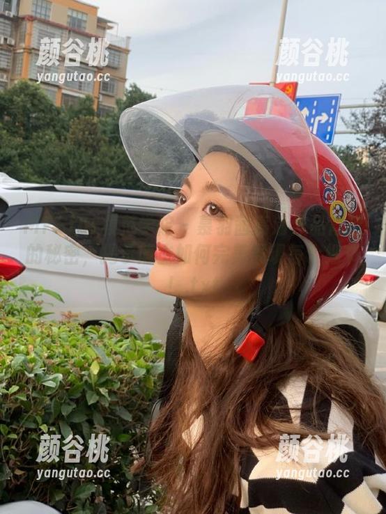 MFStar模范学院 - 慕羽茜高清作品背后的秘密，揭示博主如何完美展现每个细节！.txt