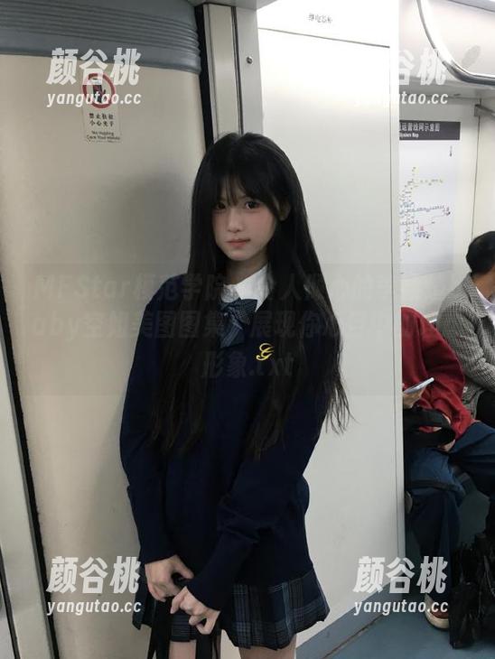 MFStar模范学院 - 令人倾心的李颖煊baby空姐美图图集，展现你心目中的理想形象.txt