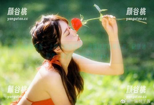 MTYH喵糖映画 - 上线福利新图集：蠢沫沫双马尾写真，记录她甜美与俏皮的完美瞬间！.txt
