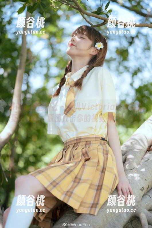 MiStar魅妍社 - 果儿Victoria的美足像夏日清凉，原图直击你的视觉神经！.txt