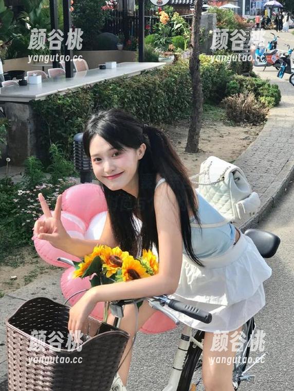 MiiTao蜜桃社 - 伊素妍亲自分享她的皮衣原图，探索时尚与个性的结合！.txt