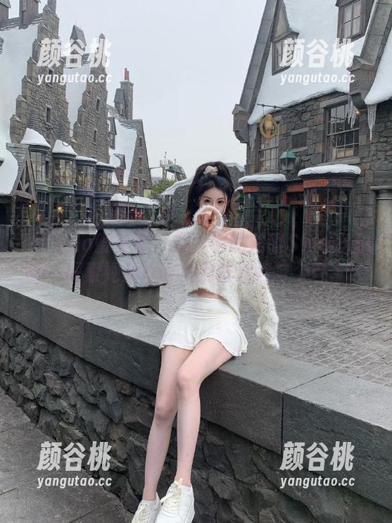 MiiTao蜜桃社 - 图片中的咕噜Sweet豹纹，探索她如何诠释别样风情与个性.txt