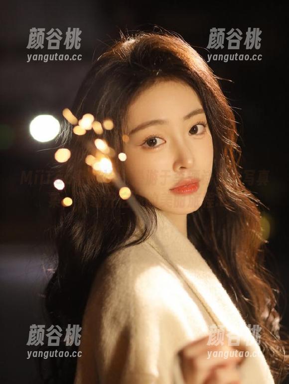 MiiTao蜜桃社 - 漫游于李颖诗女孩写真集，下载开启你的美丽旅程.txt
