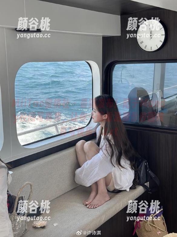 MiiTao蜜桃社 - 最新发布！陌子Mandy校园写真集，让你一起重温那份校园纯真与快乐！.txt