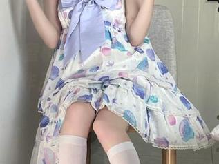 MiiTao蜜桃社 – 探秘雪梨sherry最新网袜写真作品，感悟她的艺术创作灵感.txt