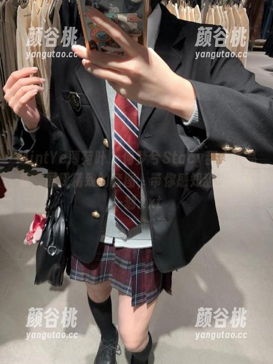 MintYe薄荷叶 - 何梦兮Stacy甜心作品集，展现精致的套图，带你感知甜美的每一刻.txt