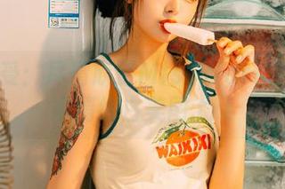 视觉享受：尽情欣赏MissWarmJ拍摄的高清纯白美图.txt
