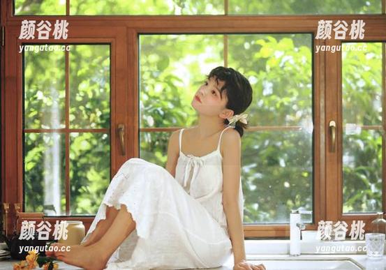 美图更新不断：Mozzi(모찌)Loozy–咖啡馆里的每一幅画面都在诉说故事.txt