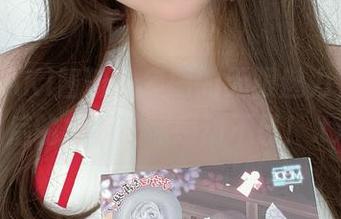 探索PAKI酱班长套图的无限魅力，作品背后的故事让你感动不已！.txt