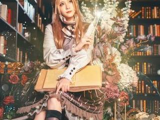 可爱的Quan冉有点饿全套图包，来看看精致的卯月桃子吧！.txt