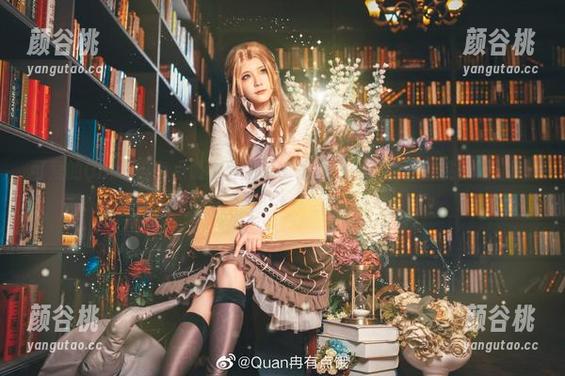 可爱的Quan冉有点饿全套图包，来看看精致的卯月桃子吧！.txt