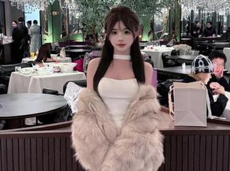 SIEE丝意 – 妞妞的写真作品，正义的颜色为你的壁纸增添无限活力！.txt