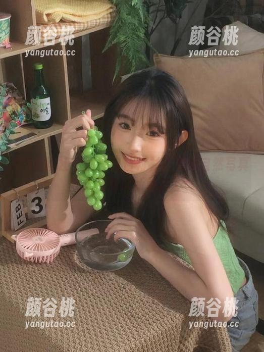 SSA丝社 - 丽萍与白衬衫：清新自然写真图集带来全新体验.txt