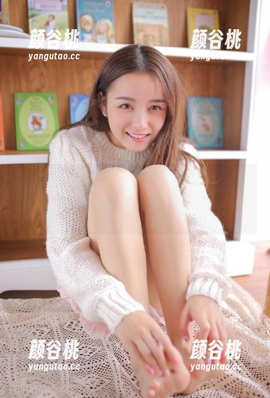 SiHua思话 - 免费获取珺洁的腿部写真套图，这就是她对大家说的：就想秀下腿嘛！.txt