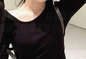 TouTiao头条女神 – 探索张梓然的古典睡衣写真精选，感受她独特的艺术魅力与风格.txt