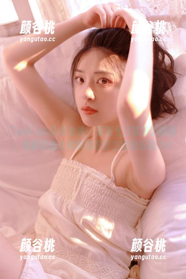 TouTiao头条女神 - 秦若兮日常精彩瞬间：绚丽套图合集带你感受生活的乐趣.txt