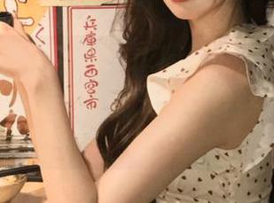 UGirls尤果网 – Sukki可儿日常写真定制，以独特视角展现生活的多样和色彩.txt