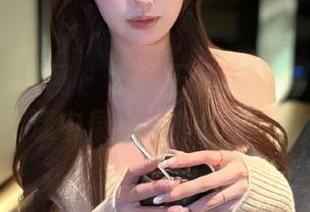 UGirls尤果网 – 领略王幼贞浴缸私拍图集：水波荡漾中展现女性的柔美力量.txt