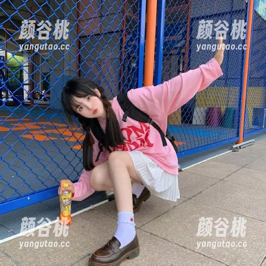UGirls尤果网 - 田慕儿的泳装合集已经上线，壁纸色腻得让人不敢直视的夏日诱惑！.txt