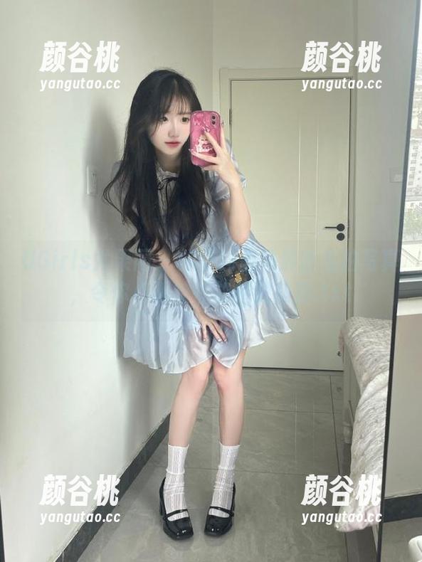 UGirls尤果网 - 秘书绮里嘉最新私拍写真，令你心驰神往的视觉盛宴.txt