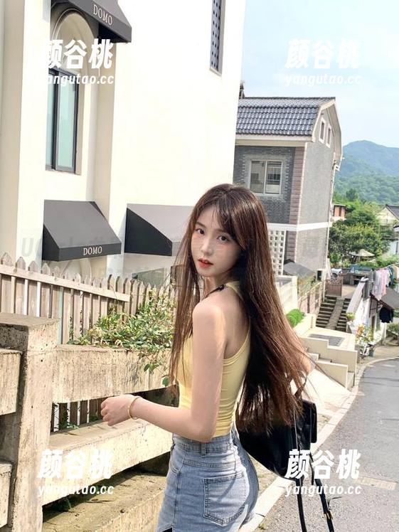 UGirls尤果网 - 高清美图欣赏：谭晓彤与皮衣的完美邂逅瞬间.txt