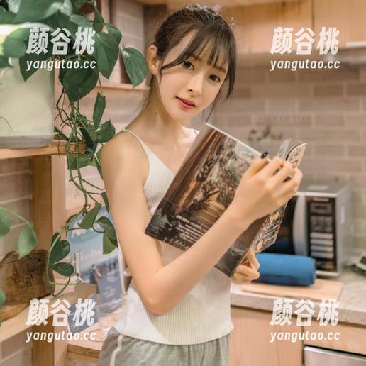 UGirls尤果网 - 视觉盛宴来袭！谭晓彤镂空图包分享，带你领略不一样的视觉体验。.txt