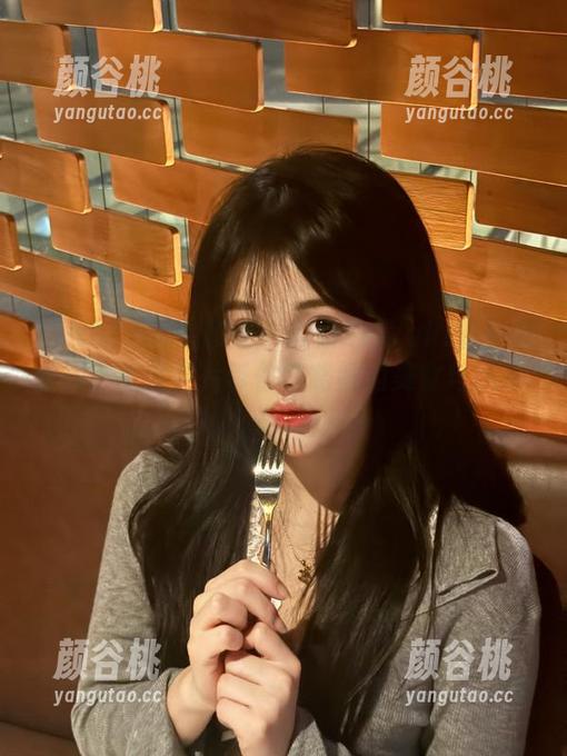 XINGYAN星颜社 - 探索Erikaki厨娘的世界：高清照片带你领略她的美食与风采.txt