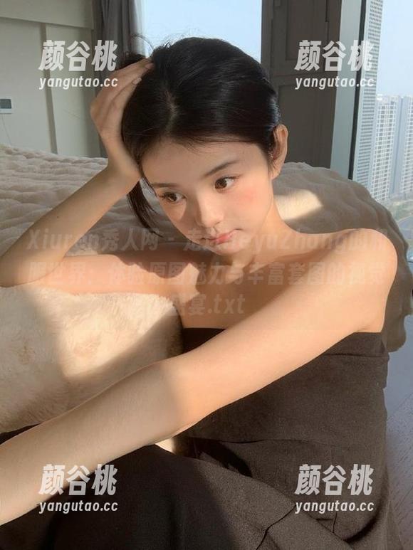 Xiuren秀人网 - 走进HeyuZhang的和服世界：体验原图魅力与丰富套图的视觉盛宴.txt