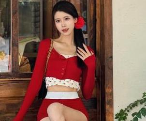 Xiuren秀人网 – 高清写真集中的UU酱：丝袜与风格的完美结合，绝对不容错过.txt