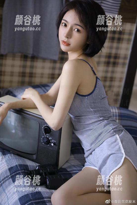 Xiuren秀人网 - 一秒上天，伊小七MoMoJK美图图包让你感受青春气息的冲击!.txt