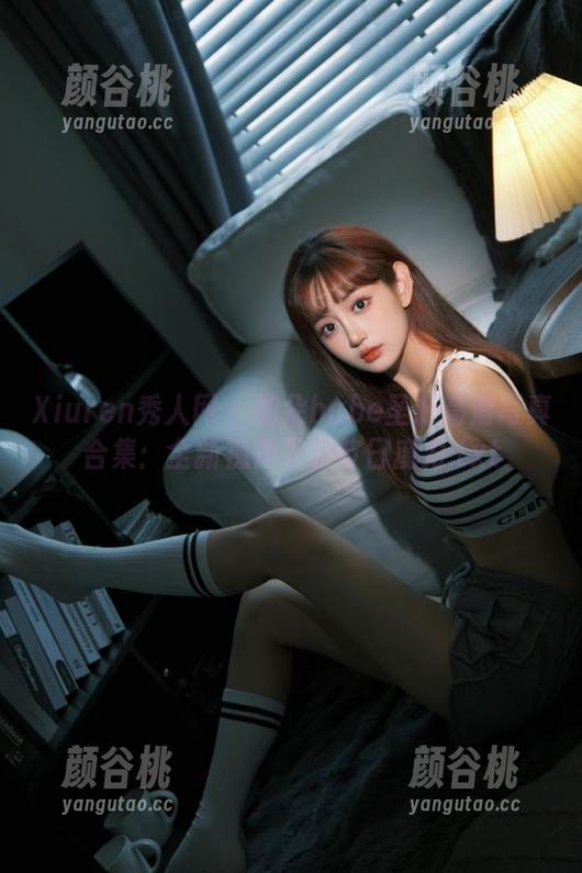 Xiuren秀人网 - 加朵babe圣诞高清写真合集：全新视角下的节日魔力.txt
