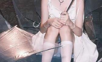 Xiuren秀人网 – 杨晨晨Yome黑丝美臀独家写真，所有精彩图片均免费提供，快来解锁她的独特魅力！.txt