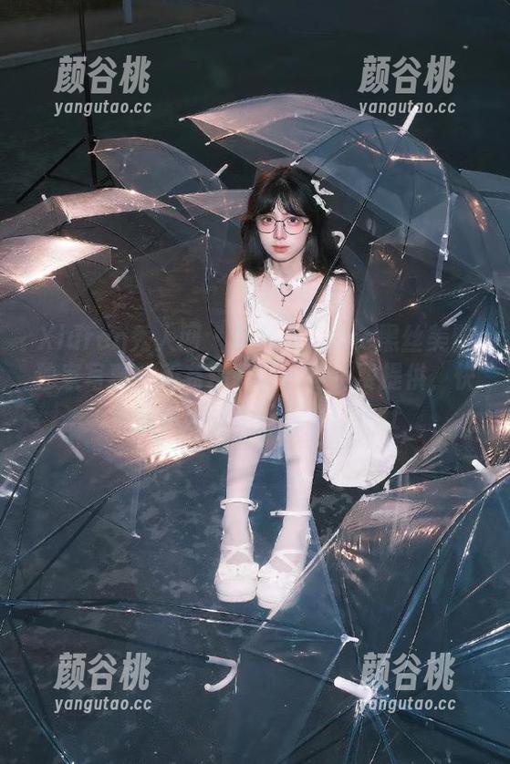 Xiuren秀人网 - 杨晨晨Yome黑丝美臀独家写真，所有精彩图片均免费提供，快来解锁她的独特魅力！.txt