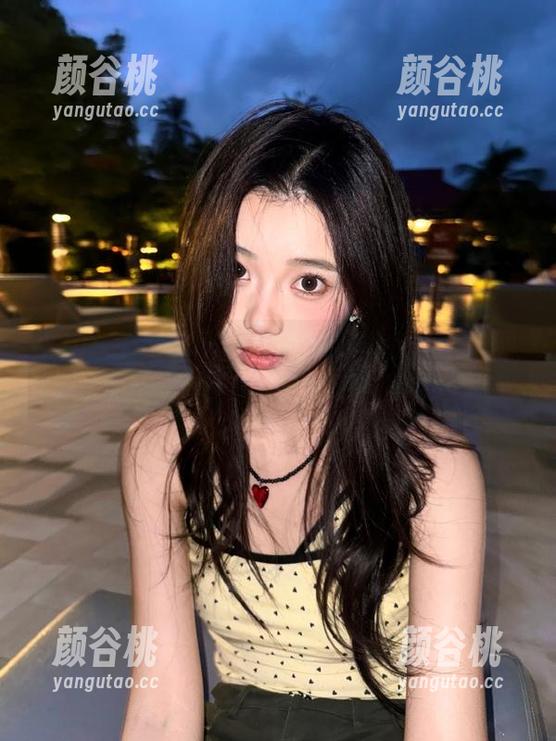 Xiuren秀人网 - 柚子178内衣私房美图：打开时尚与性感的双重视窗.txt