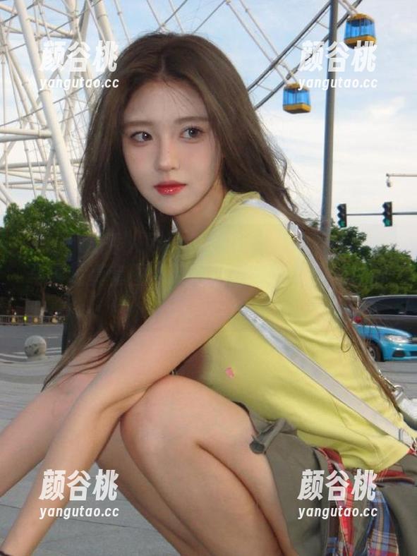 Xiuren秀人网 - 梦幻般的柚柚小奶瓶双马尾写真套图，带你走进可爱女神的世界。.txt