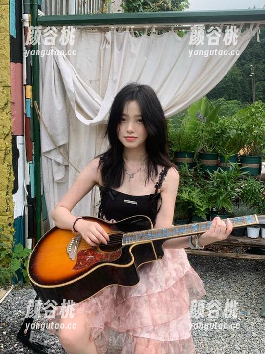 Xiuren秀人网 - 燕甘甘图包更新，少女风情写真带你领略唯美与灵动.txt