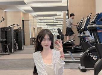 Xiuren秀人网 – 迷人的风情揭秘：米妮大萌萌泳装美图，让你一见倾心的作品！.txt