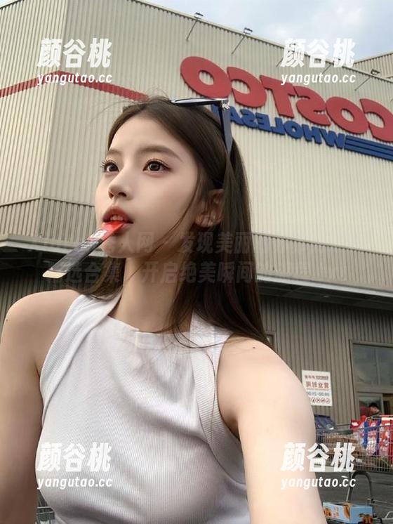 Xiuren秀人网 - 发现美丽的苏苏阿眼镜精选合集，开启绝美瞬间的旅程.txt